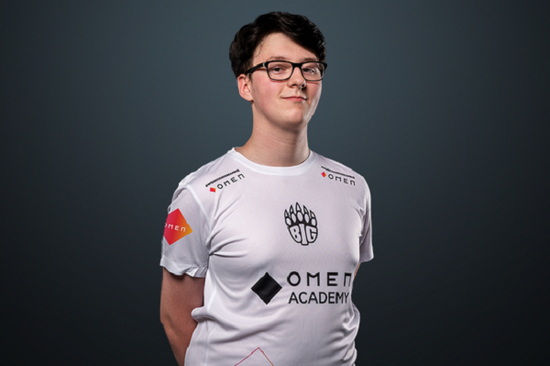 无畏契约强化认证系统以打击恶意行为